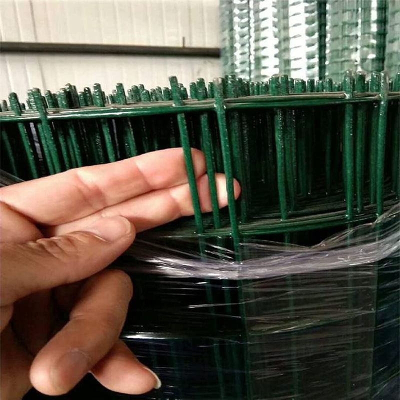 Photo 3 of LFFH Garden Mesh Fencing, 1.5Mx30m Square Mesh PVC Coated 6Cm Mesh Size Fence Mesh Roll, Animal for Gardening,Soft Plastic,2.0MM
