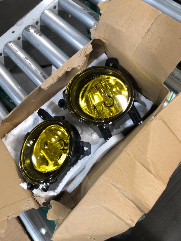 Photo 2 of TangMiGe Fog Lights Lamps Assembly Yellow Lens