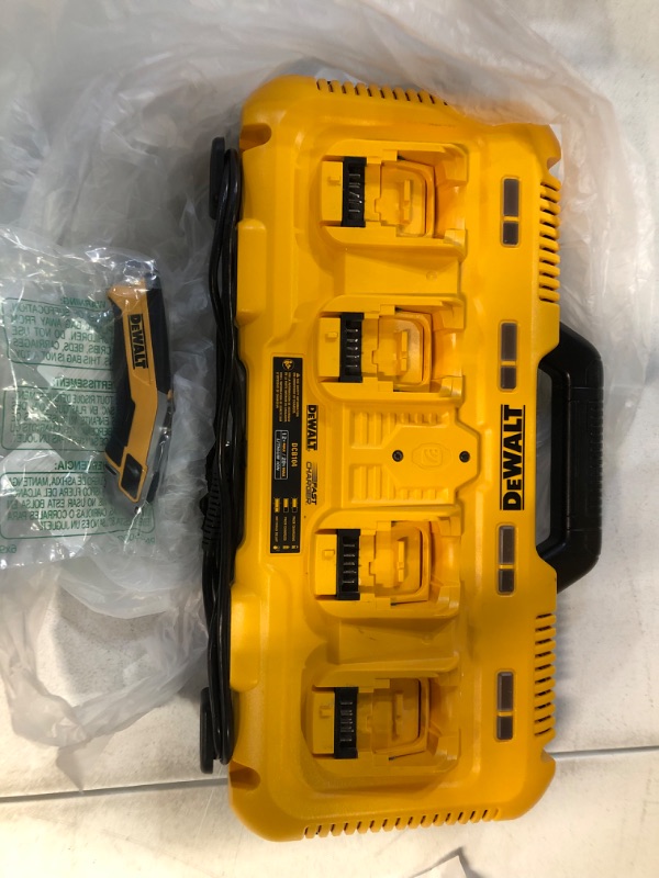 Photo 5 of [USED] DEWALT 20V MAX* Charger + DeWalt Box Cutter