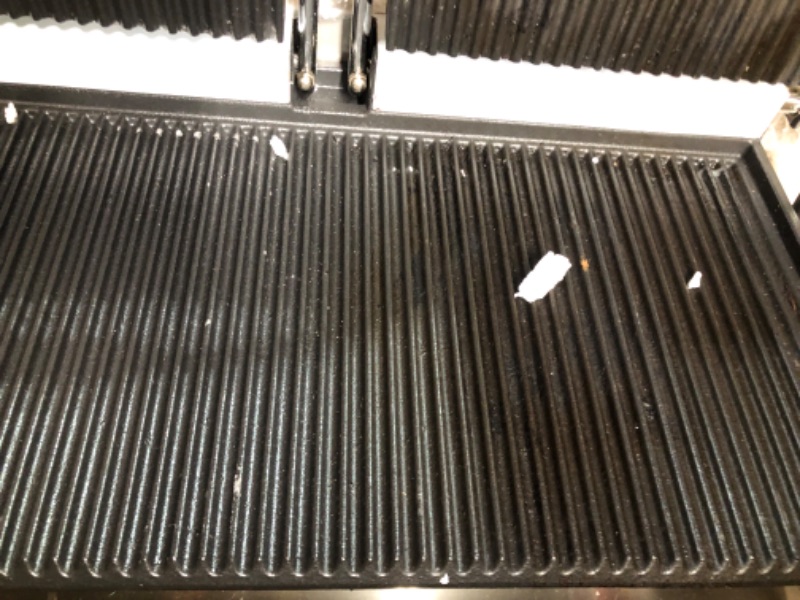 Photo 1 of ***USED*** Panghuhu88 110V 3600W Commercial Sandwich Panini Press, Non-Stick Full Grooved Plates 122°F-572°F Temp 14.4"D x 22.8"W x 7.5"H