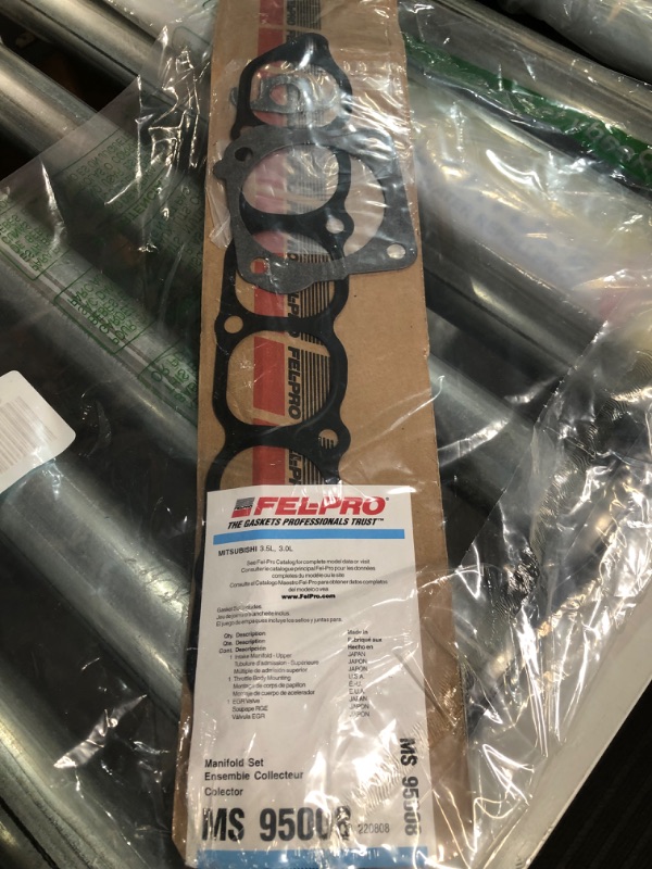 Photo 1 of **SLIGHTLY BENT** FEL-PRO MS 95008 Plenum Gasket Set