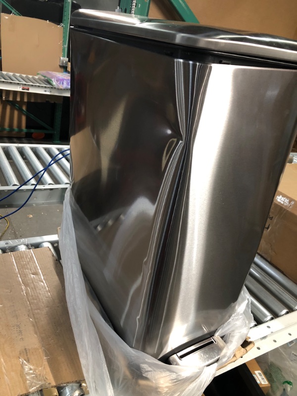 Photo 1 of *NEW/SEE NOTES* Home Zone Living 13 Gallon Kitchen Trash Can