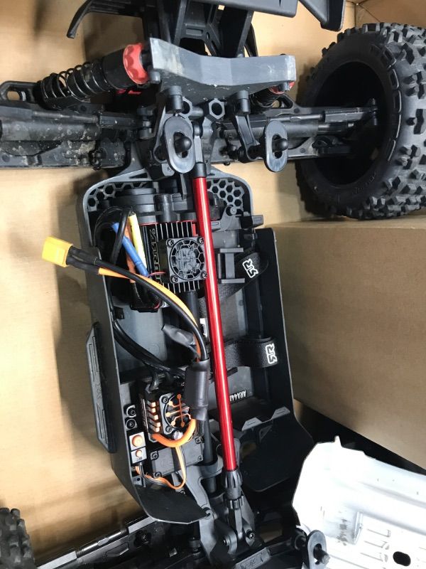 Photo 4 of (SEE NOTE) ARRMA RC Truck 1/10 OUTCAST 4X4 4S V2 BLX Stunt Truck RTR Battery and Charger