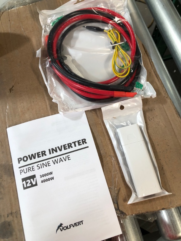 Photo 2 of 4000W Pure Sine Wave Power Inverters DC 12V to AC 110V 120V with Type-C Port 4 AC Outlets 