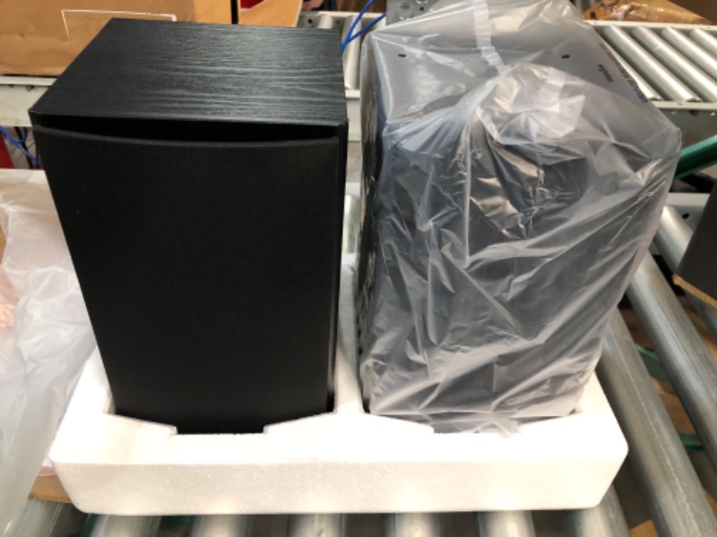 Photo 1 of Polk Audio T15 Bookshelf Speakers Pair Black