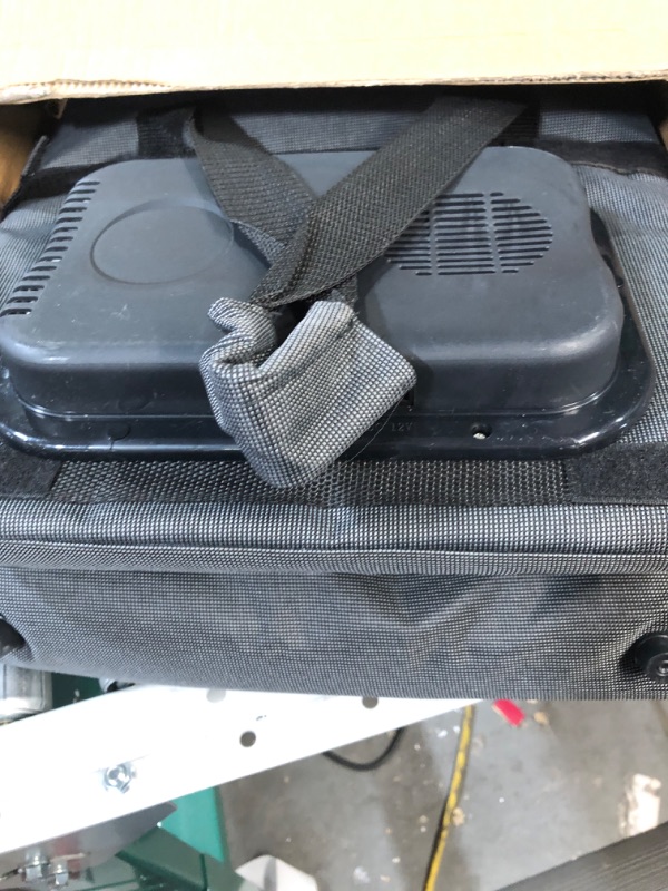 Photo 2 of **MISSING POWERCORD**
Koolatron Thermoelectric Iceless 12V Cooler Bag, 26 qt (25 L) Black/Gray