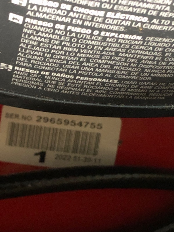 Photo 5 of * DAMAGED * CRAFTSMAN Air Compressor, 6 Gallon, Pancake, Oil-Free with 13 Piece Accessory Kit (CMEC6150K)