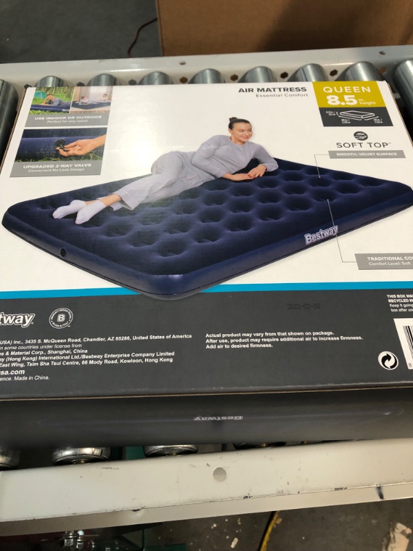 Photo 2 of Bestway Single High 8.5&#34; Air Mattress - Queen