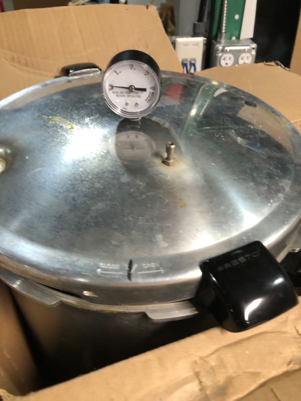 Photo 3 of * USED * Presto 01781 23-Quart Pressure Canner and Cooker