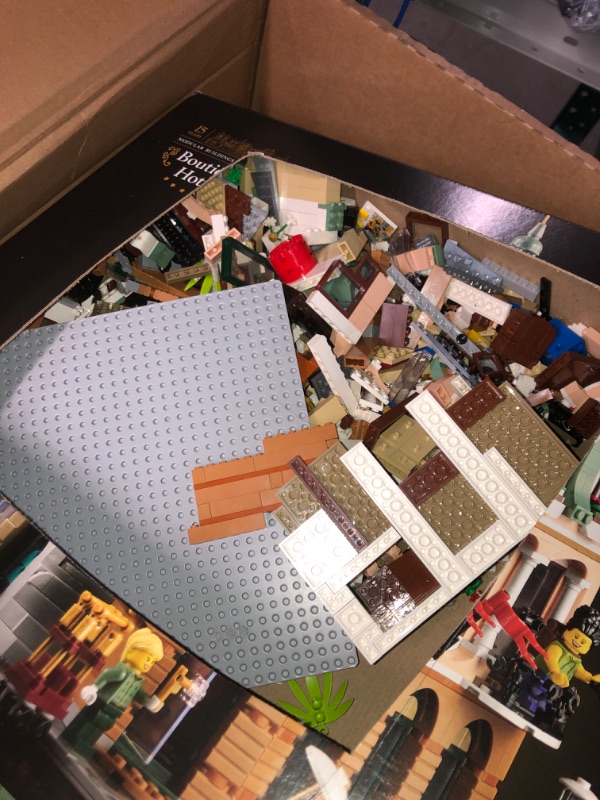 Photo 2 of **SEE NOTES**
LEGO Icons Boutique Hotel 10297 Building Set for Adults (3066 Pieces) Frustration-Free Packaging