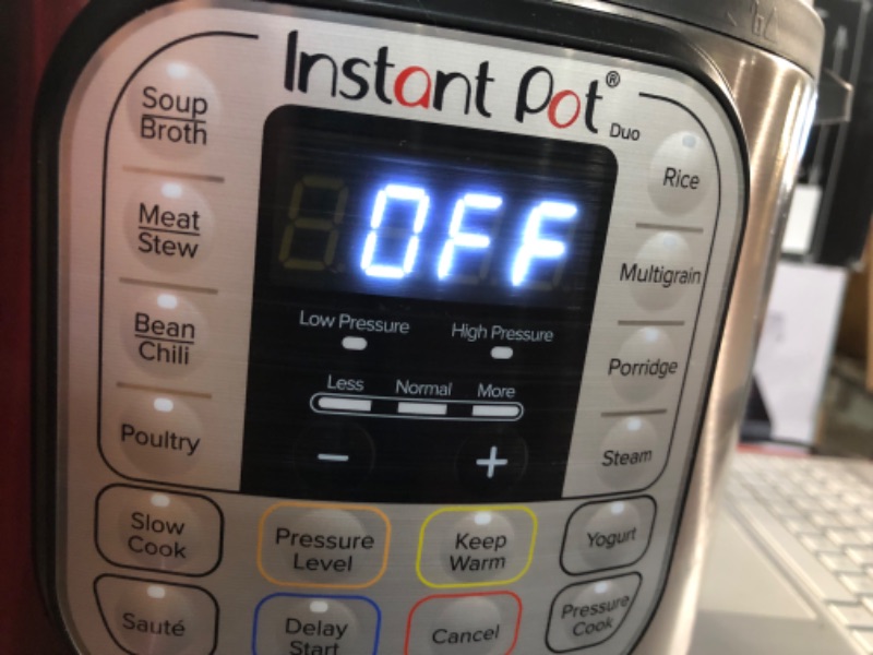 Photo 3 of [DAMAGE] Instant Pot 6qt Duo Pressure Cooker