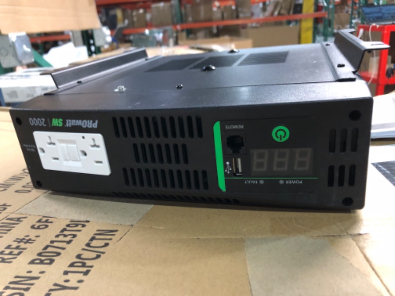 Photo 1 of Xantrex 806-1206 Inverter, PROwatt SW 600W 12V True-Sine
