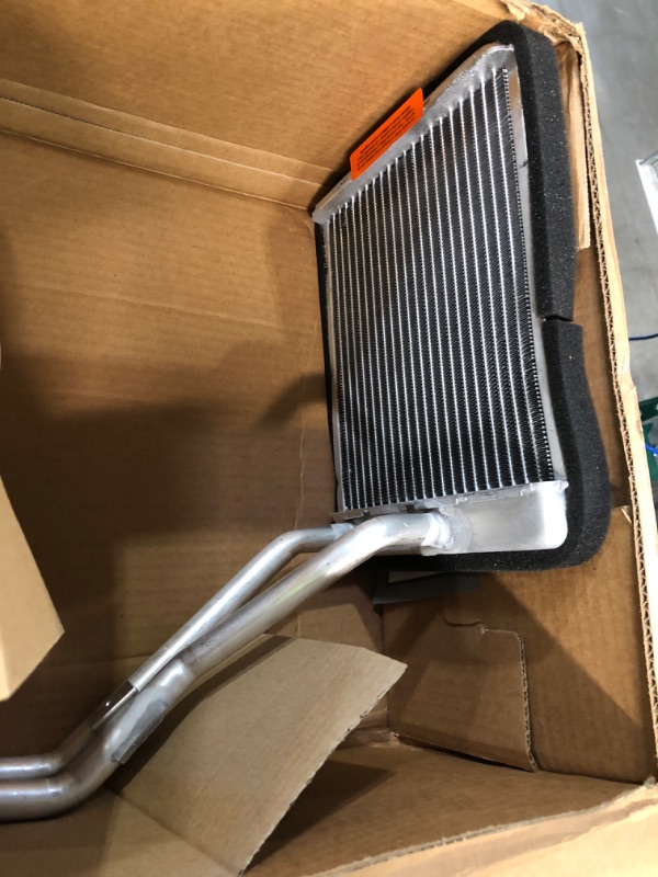 Photo 2 of Spectra Premium 93024 Heater Core