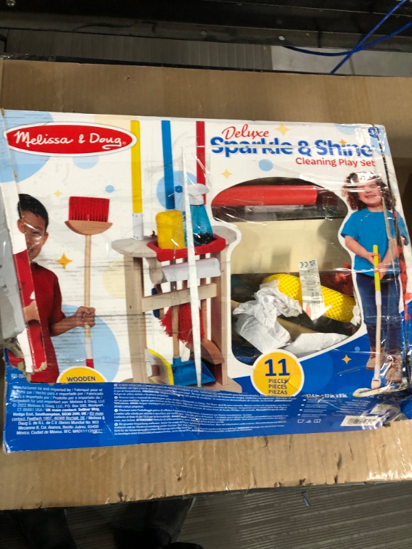 Photo 2 of Melissa & Doug Deluxe Sparkle & Shine Cleaning Play Set (11 Pieces) 