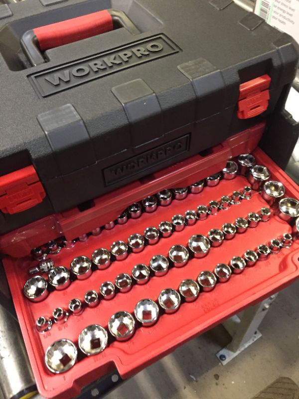 Photo 6 of WORKPRO 450-Piece Mechanics Tool Set, Universal Professional Tool Kit with Heavy Duty Case Box -- LATCH BROKEN
