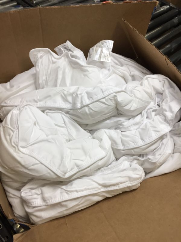 Photo 2 of Amazon Basics Down Alternative Bedding Comforter Duvet Insert - Full / Queen, White, All-Season Full/Queen All-Season