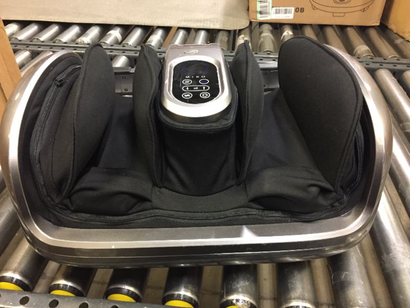 Photo 2 of Cloud Massage Shiatsu Foot Massager Machine *** ITEM HAS SOME WEAR FROM PRIOR USE -- BOX DAMAGE  ***