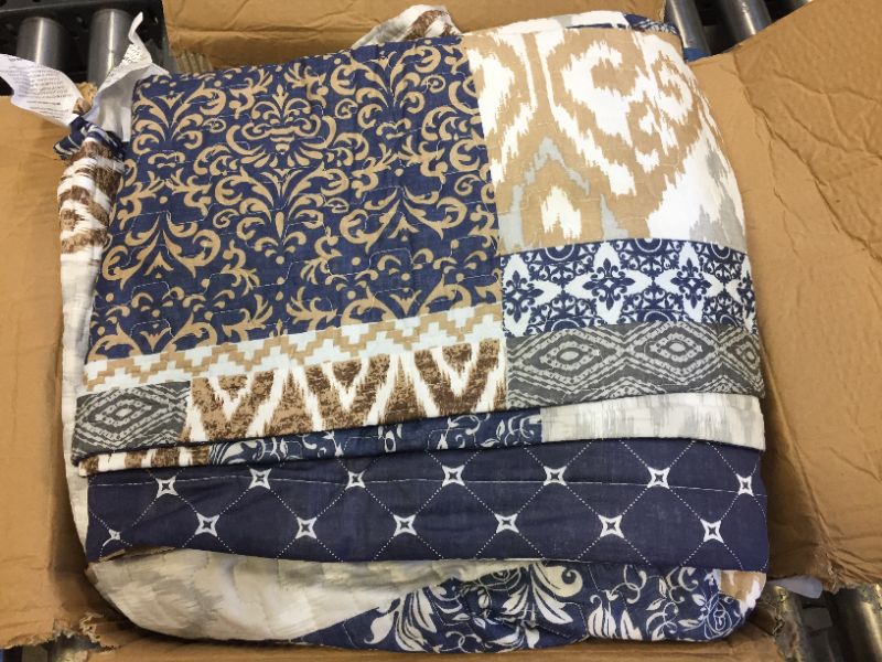 Photo 1 of Amrapur Overseas | Laura 100% Cotton 3-Piece Printed Reversible Quilt Set (Navy/Rust, King)