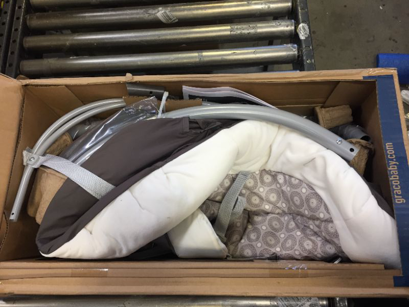 Photo 2 of Graco Simple Sway Abbington Baby Swing