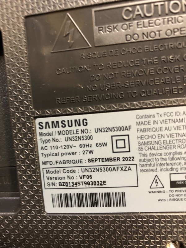 Photo 2 of SAMSUNG 32-inch Class LED Smart FHD TV 1080P (UN32N5300AFXZA, 2018 Model)----there are a few finger prints on the screen missing the legs stand 