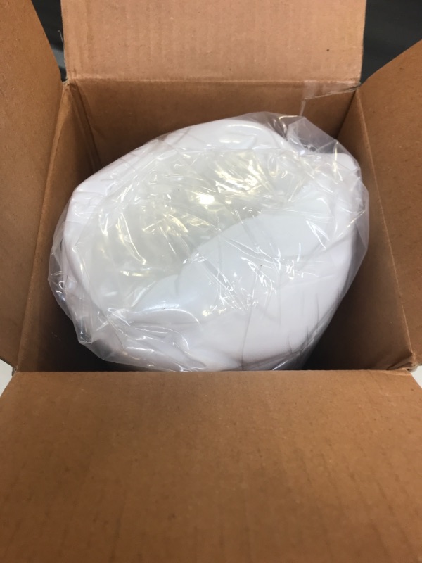 Photo 2 of ** FACTORY SEALED COMFORTER ONLY ** Utopia Bedding Down Alternative Comforter (Twin, White) - All Season Comforter - Plush Siliconized Fiberfill Duvet Insert - Box Stitched White Twin 