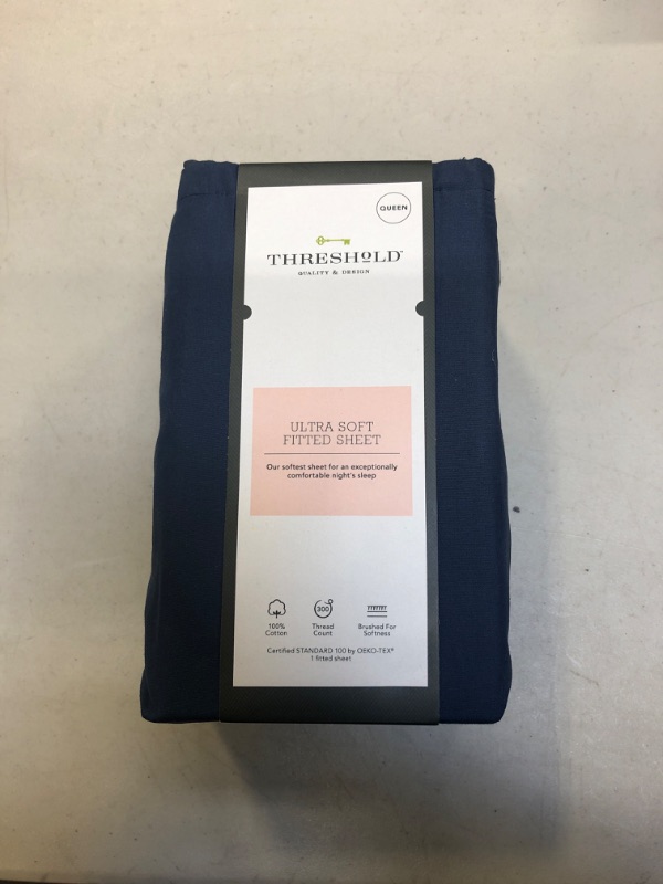 Photo 2 of 300 Thread Count Ultra Soft Fitted Sheet - Threshold™
QUEEN
