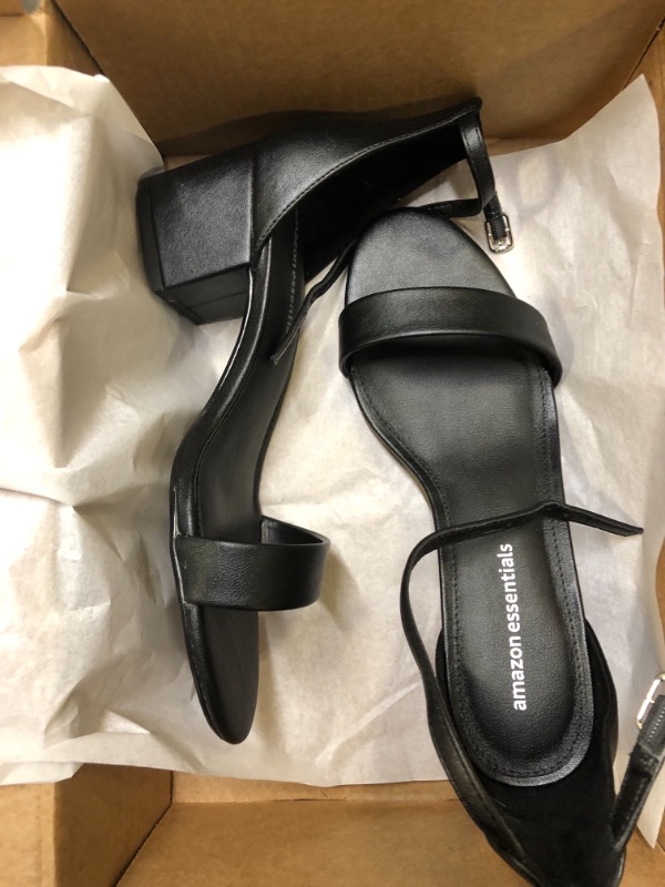 Photo 1 of AMAZONESSENTIALS BLACK BLOCK HEEL SIZE 9.5W