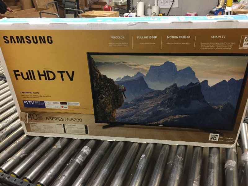 Photo 5 of SAMSUNG 40-inch Class LED Smart FHD TV 1080P (UN40N5200AFXZA, 2019 Model)