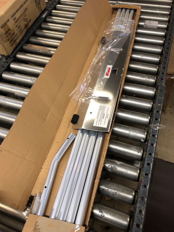 Photo 1 of Extreme Max 5600.3207 Shingle-Saver 21' Roof Snow Rake with 24" Blade Aluminum Blade with Shingle-Saver Technology----------Like new 
