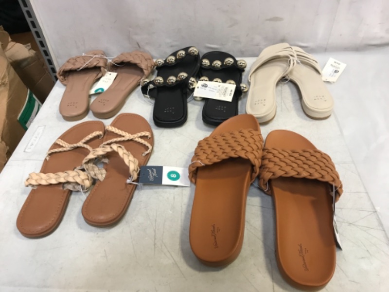 Photo 1 of BAG LOT, ASSORTED WOMEN'S SHOE BUNDLE, VARIOUS SIZES AND COLORS, SHOES SOLD AS IS