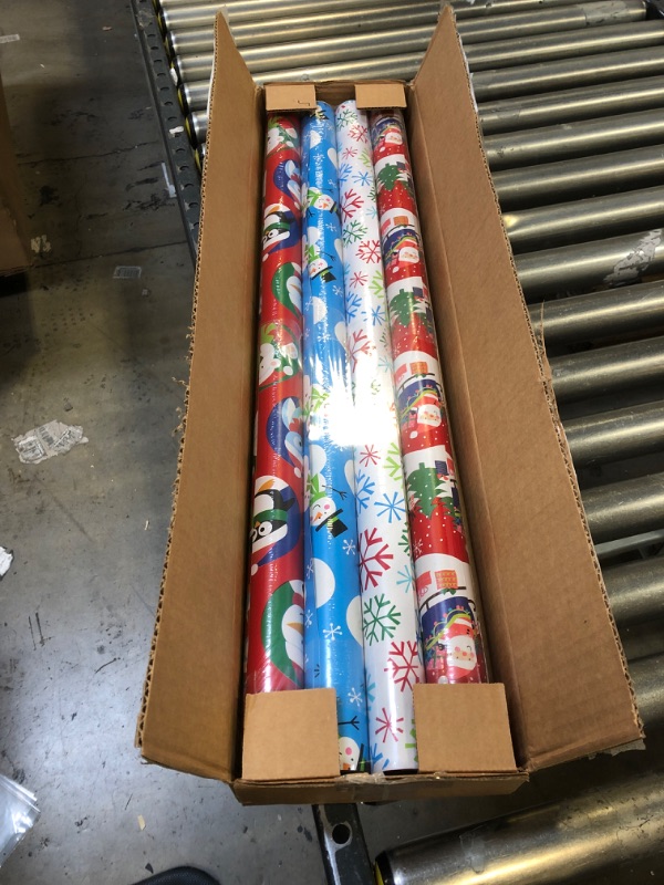 Photo 2 of American Greetings Christmas Reversible Wrapping Paper Bundle, Santa, Snowflakes and Snowmen (4 Rolls, 160 sq. ft.)