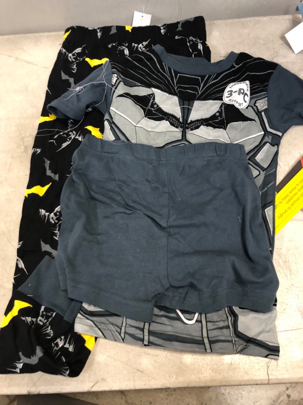 Photo 2 of Boys' Batman 3pc Pajama Set - Gray 8
