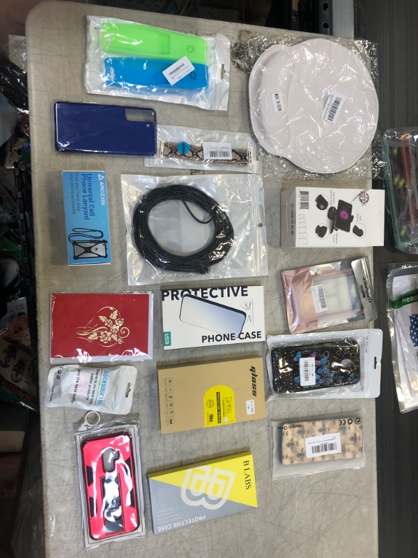 Photo 1 of MISCELLANEOUS LOT OF RANDOM ELECTRONIC ITEMS (( CASES CABLES AND MORE )) (( 16 PCS )) 