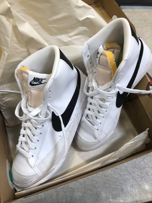 Photo 2 of (( SIZE 7.5 )) ** USED SEE NOTES ** Nike Blazer Mid 77 Next Nature White & Black 
