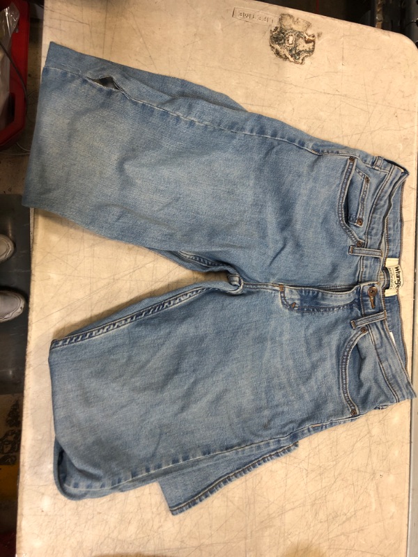 Photo 1 of ** USED READ NOTES ** (( SIZE M )) WRANGLER JEANS 