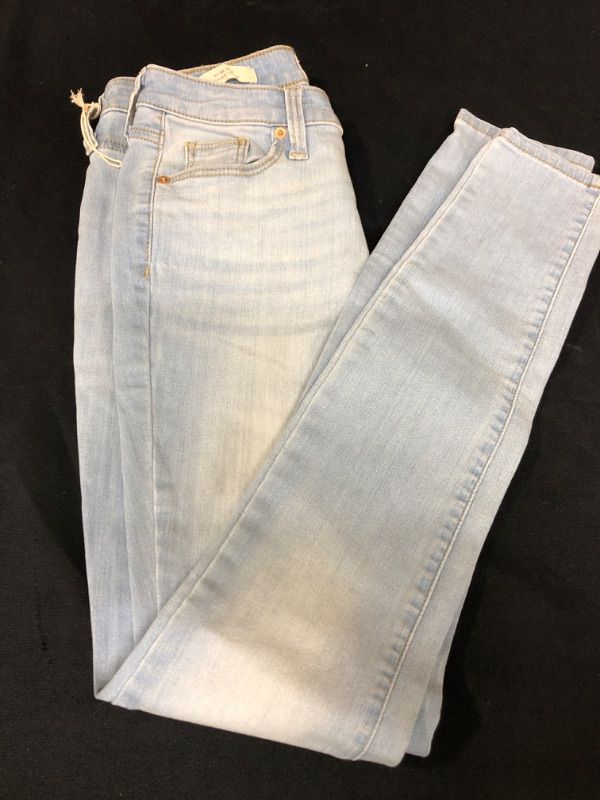 Photo 3 of 14/32R-----Women Mid-Rise Skinny Jeans - Universal Thread Light Denim 