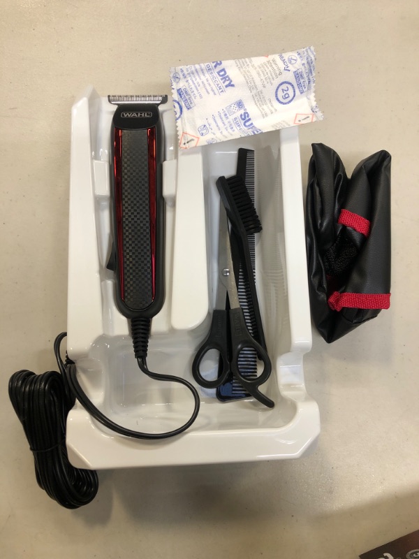 Photo 1 of ** USED ** Wahl Edge Pro Bump Free Corded Beard Trimmer, Touch Up Haircut Clipper, & Grooming Detailer Kit for Men – for Edging Beards, Mustaches, Hair, Stubble, Ear, Nose, & Body – Model 9686-300
