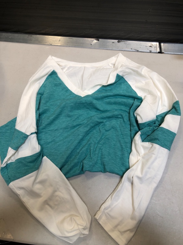 Photo 1 of ** USED ** (( SIZE LARGE/XL )) TEAL LONG SLEEVE TEE 