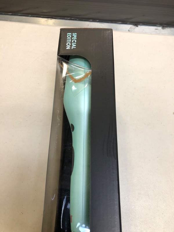 Photo 3 of ** USED ** (( COLOR MINT )) CHI Spin & Curl Ceramic Rotating Curler - 1"

