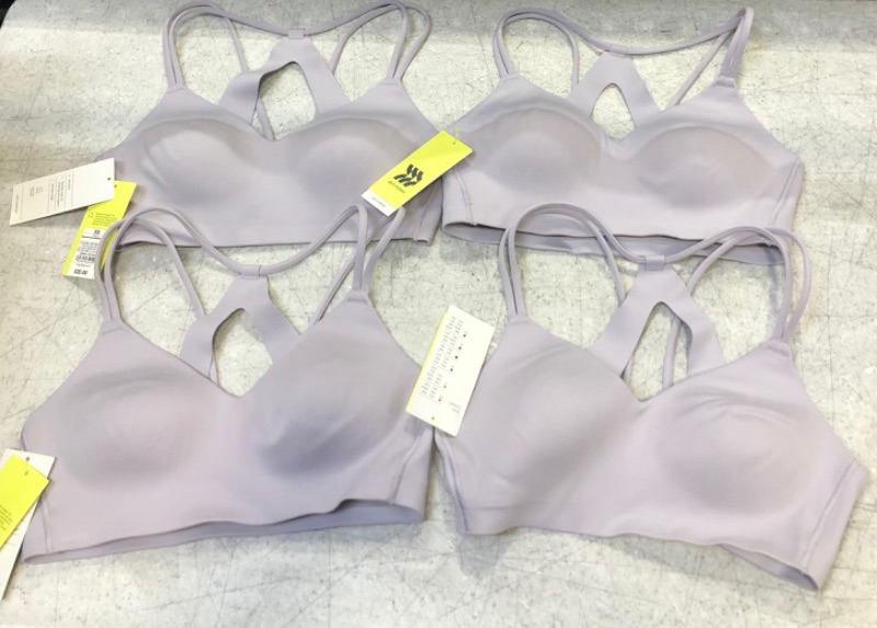 Photo 3 of 4 COUNT OF Women's Light Support Dual Strap Molded Bra - All in Motion™
, SIZE XS