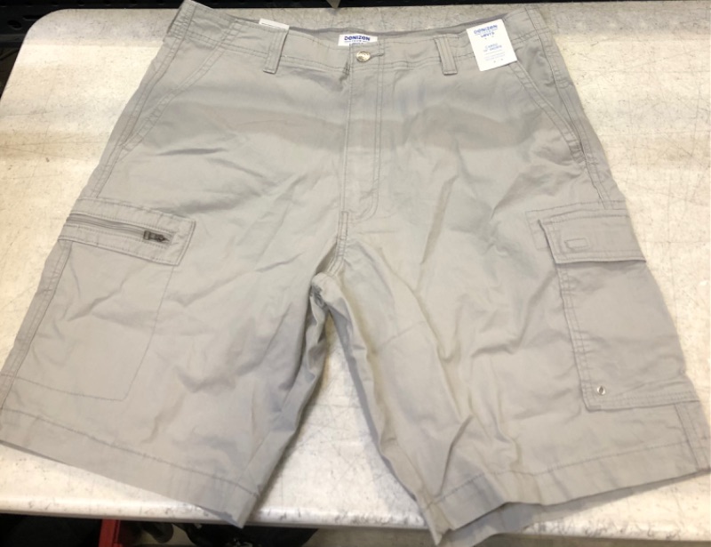 Photo 2 of DENIZEN® from Levi's® Men's 10" Relaxed Fit Modern Cargo Shorts -
, SIZE 36