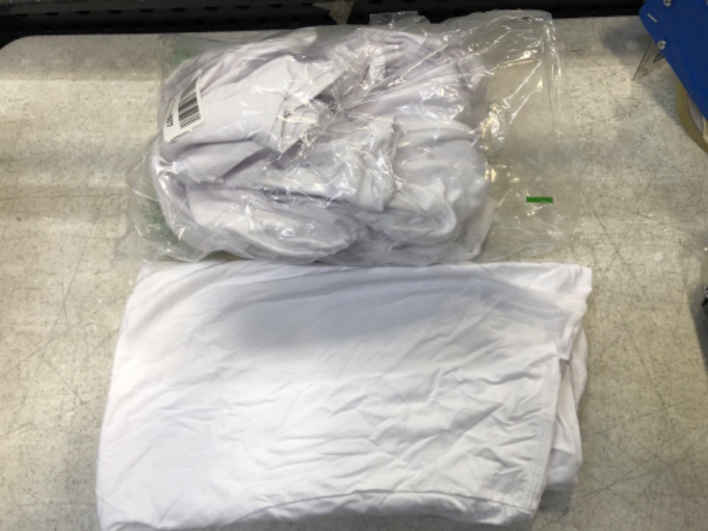 Photo 1 of Bundle of white t shirts fruit of the loom XL