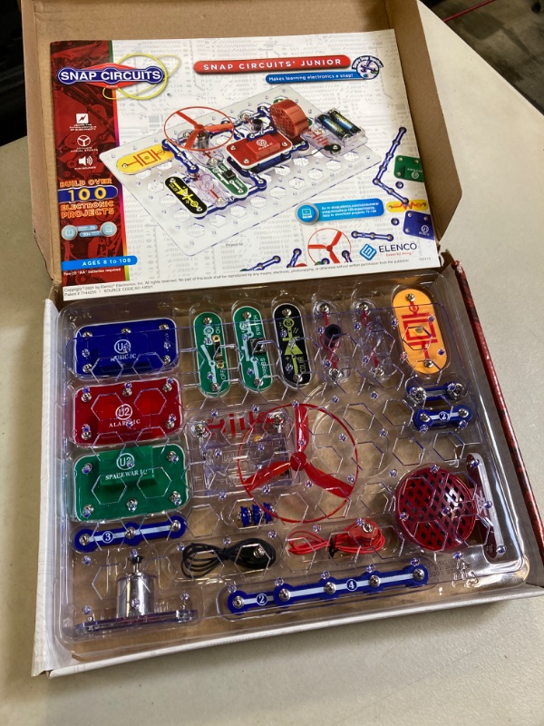 Photo 2 of Elenco Snap Circuits Junior 100 Electronics Projects, 1 Set