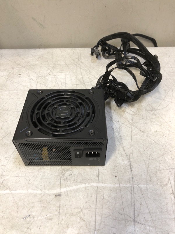 Photo 6 of EVGA 610 BP, 80+ BRONZE 600W + 10W, 3 Year Warranty, Power Supply 100-BP-0610-K1
