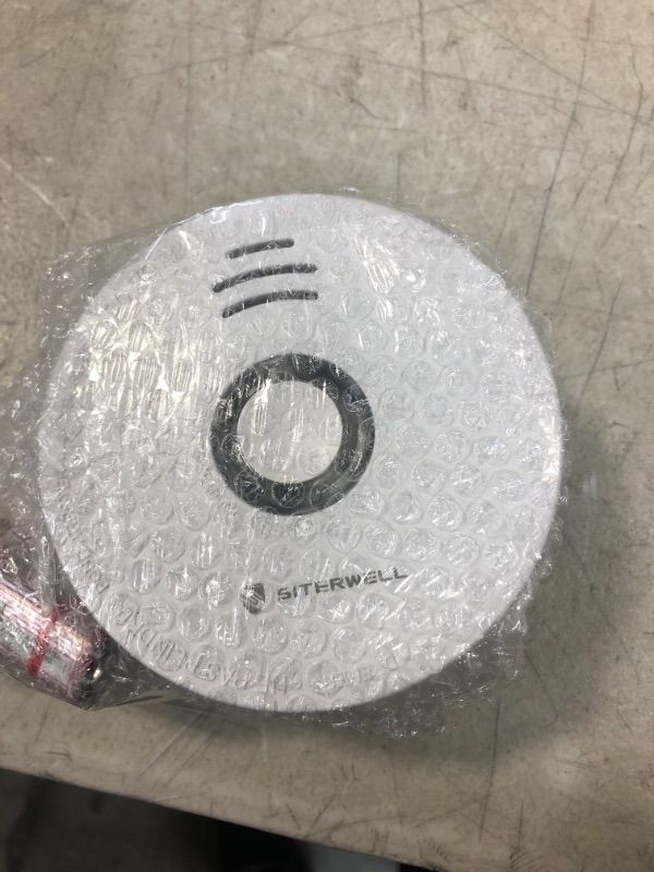 Photo 1 of SITERWELL Smoke Detector , Fire Alarm Smoke Detector with Photoelectric Sensor and 9V Battery Operated(Include), 10-Year Fire Alarm with UL Listed, Fire Safety for Kitchen,Home, GS528A , 1 Pack