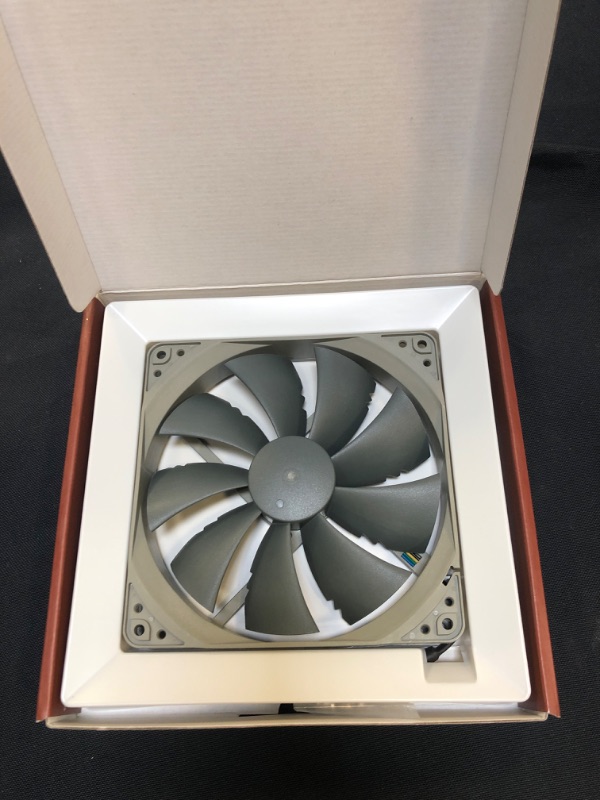 Photo 2 of Noctua NF-P14s redux-1500 PWM, High Performance Cooling Fan, 4-Pin, 1500 RPM (140mm, Grey)
