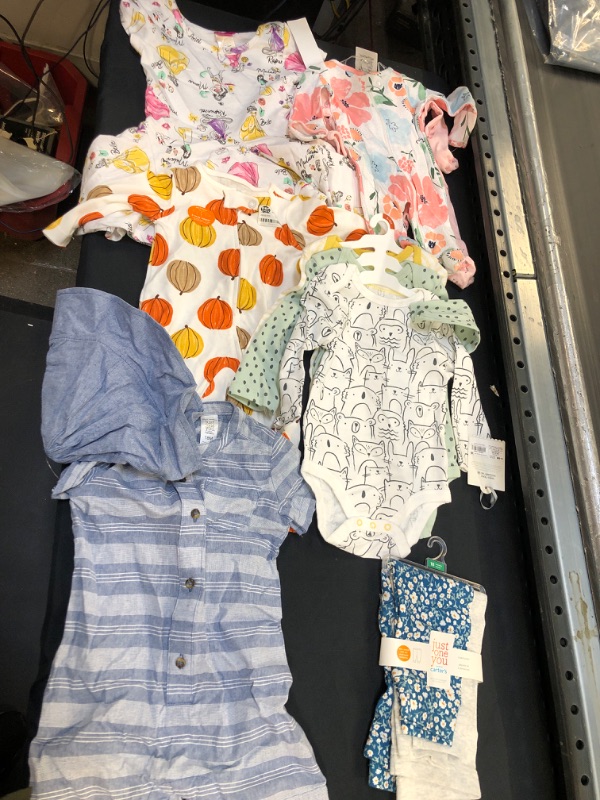 Photo 1 of BABY CLOTHING BOT LOT SIZE 2T /3M /18M / 6-9M / NB /5T/ 4T 
