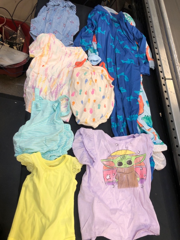 Photo 3 of BABY CLOTHING BOT LOT SIZE 2T /3M /18M / 6-9M / NB /5T/ 4T 
