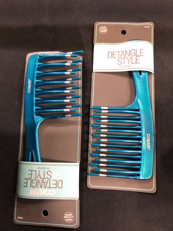 Photo 1 of Conair Comb Detangle, 3.2 Ounce, Colors may vary, 2Pack