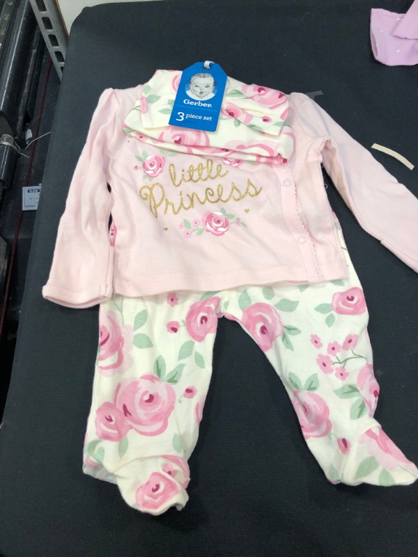 Photo 2 of Gerber Baby Girls' 3pc Floral Take Me Home Top and Bottom Set - Pink/Off-White

Size: 0-3M
